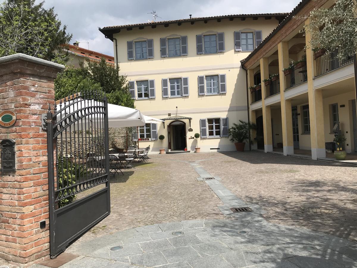 Albergo Castiglione Langhe Castiglione Tinella Exterior foto